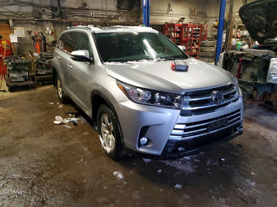 Продажа на аукционе авто 2017 Toyota Highlander, vin: 5TDDZRFH3HS364785, номер лота: 74348565