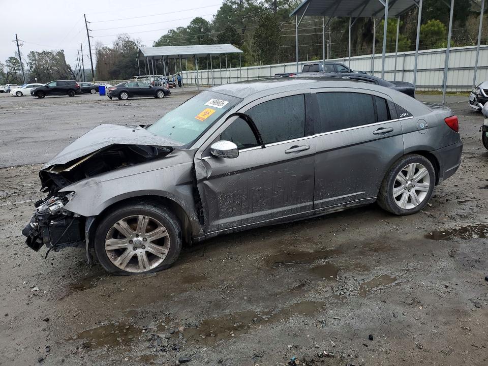 Продажа на аукционе авто 2013 Chrysler 200, vin: 1C3CCBAB9DN685810, номер лота: 75989035
