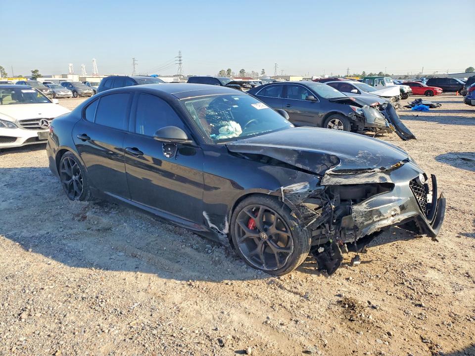 2020 Alfa Romeo Giulia მანქანა იყიდება აუქციონზე, vin: ZARFAMAN0L7626738, აუქციონის ნომერი: 77486395