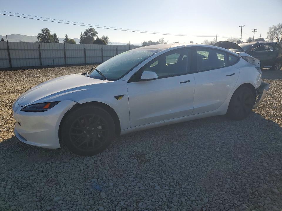 Продаж на аукціоні авто 2024 Tesla Model 3, vin: 5YJ3E1EAXRF743608, номер лоту: 75770555