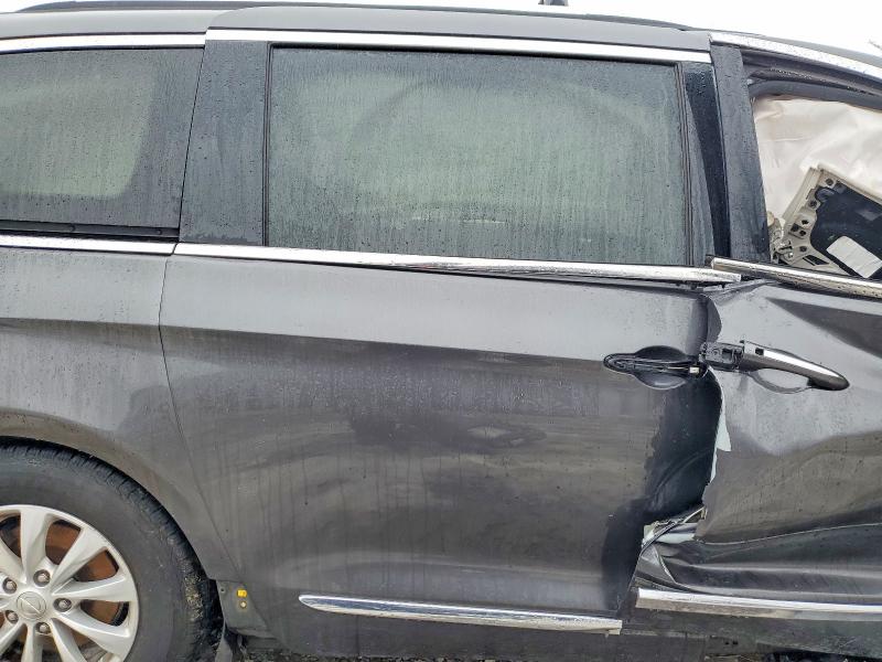 Продажа на аукционе авто 2018 Chrysler Pacifica, vin: 2C4RC1EG0JR330772, номер лота: 76929015
