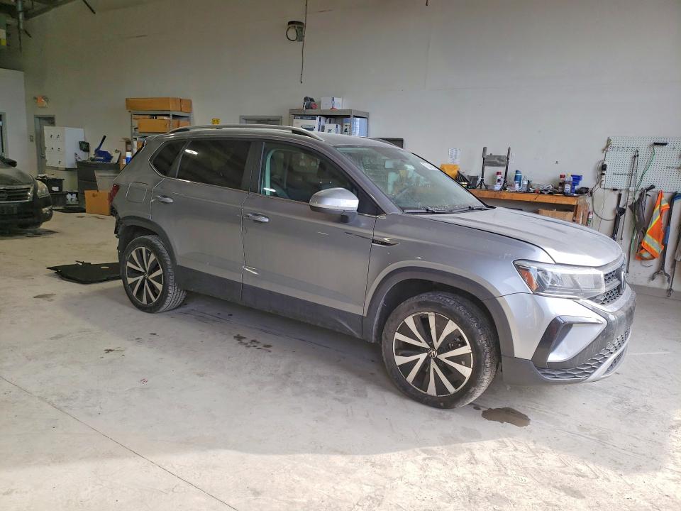 76344605 :رقم المزاد ، 3VVRX7B24NM097882 vin ، 2022 Volkswagen Taos مزاد بيع