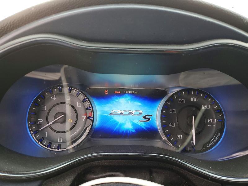 76124325 :رقم المزاد ، 1C3CCCBG9FN735639 vin ، 2015 Chrysler 200 مزاد بيع