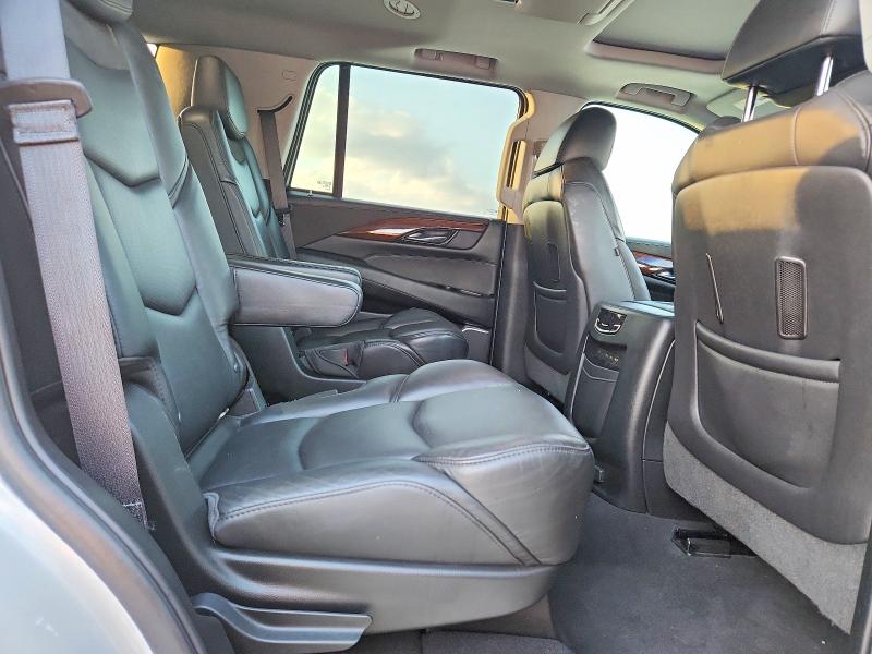 77173945 :رقم المزاد ، 1GYS4CKJ9KR127049 vin ، 2019 Cadillac Escalade P مزاد بيع