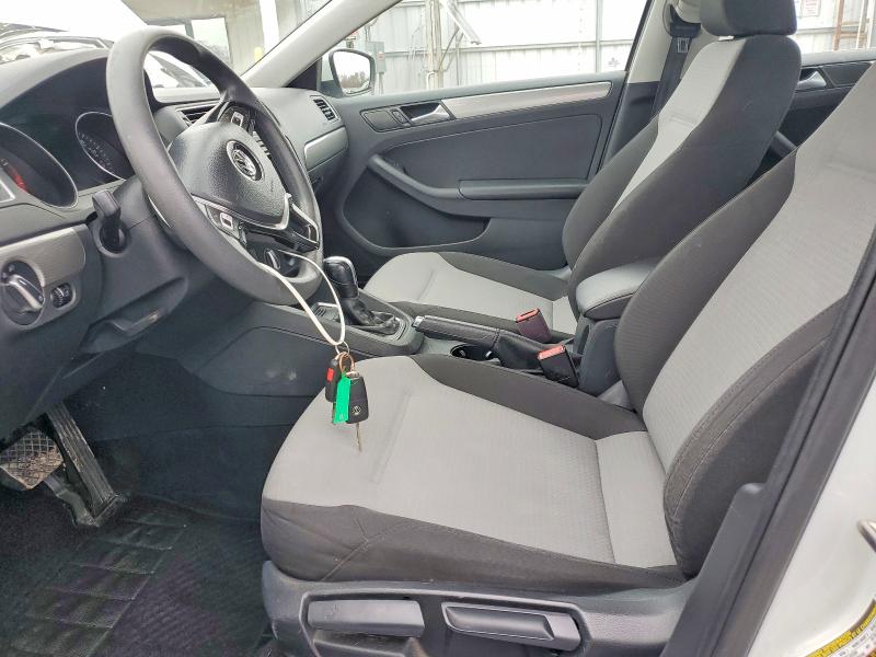 2017 Volkswagen Jetta მანქანა იყიდება აუქციონზე, vin: 3VW2B7AJ7HM386182, აუქციონის ნომერი: 77703215