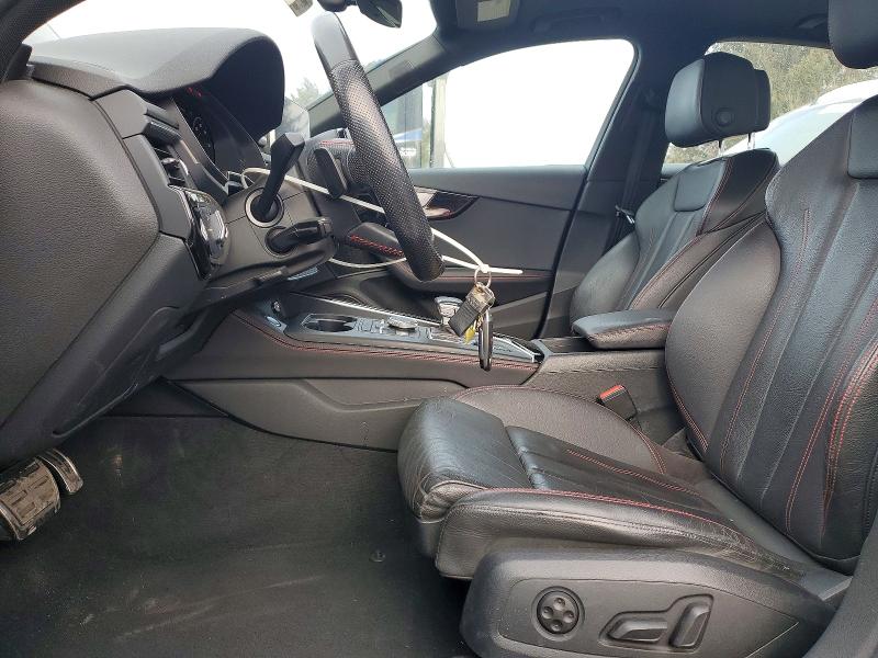 76056675 :رقم المزاد ، WAUENAF40JA021883 vin ، 2018 Audi A4 مزاد بيع