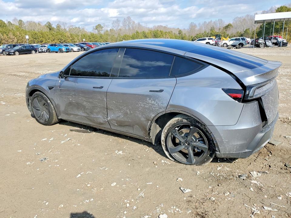 Auction sale of the 2026 Tesla Model Y, vin: 7SAYGDED4TF374394, lot number: 76957275