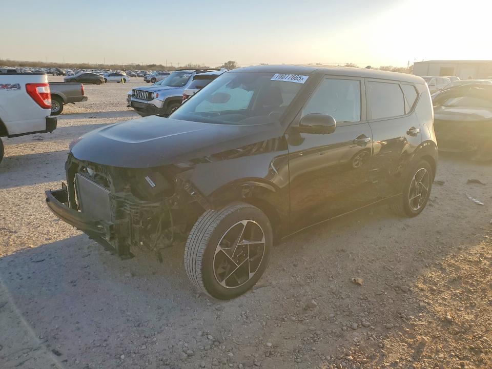 Продажа на аукционе авто 2023 Kia Soul, vin: KNDJ33AU1P7872686, номер лота: 78077665