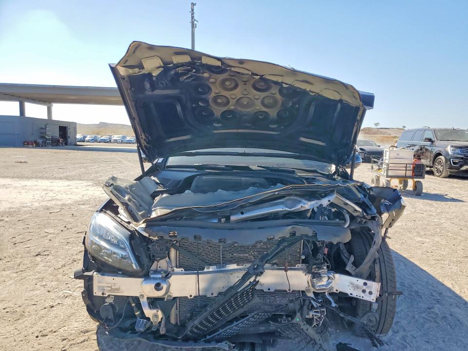 77414685 :رقم المزاد ، W1KWF8DB0MR650098 vin ، 2021 Mercedes-benz C مزاد بيع