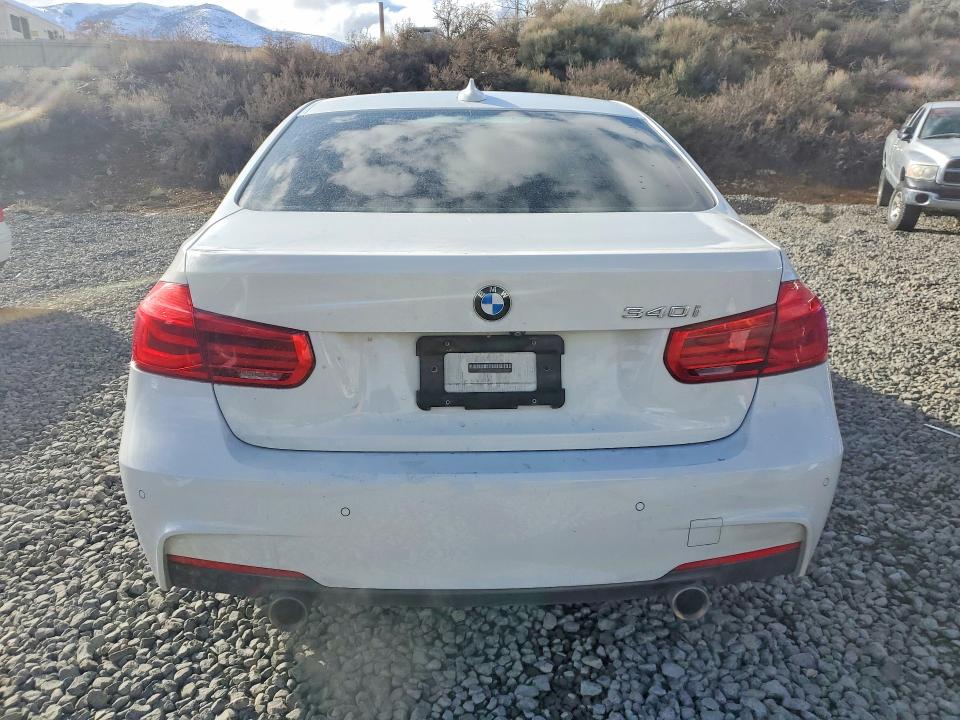 77149235 :رقم المزاد ، WBA8B3G5XJNV01429 vin ، 2018 Bmw 340 مزاد بيع