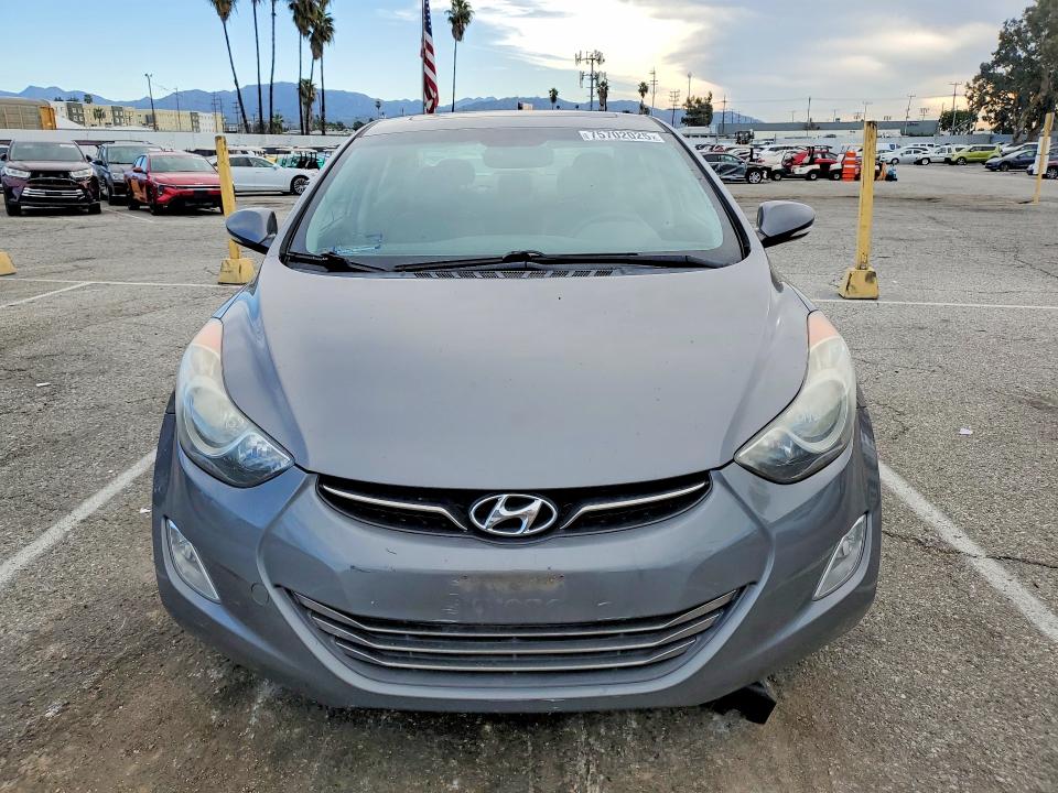 75702025 :رقم المزاد ، 5NPDH4AE9DH264869 vin ، 2013 Hyundai Elantra مزاد بيع