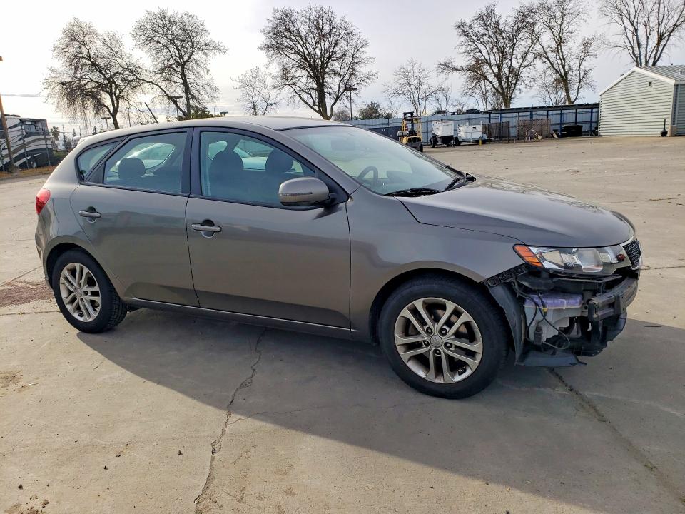 Продажа на аукционе авто 2012 Kia Forte5, vin: KNAFU5A2XC5514132, номер лота: 75510885