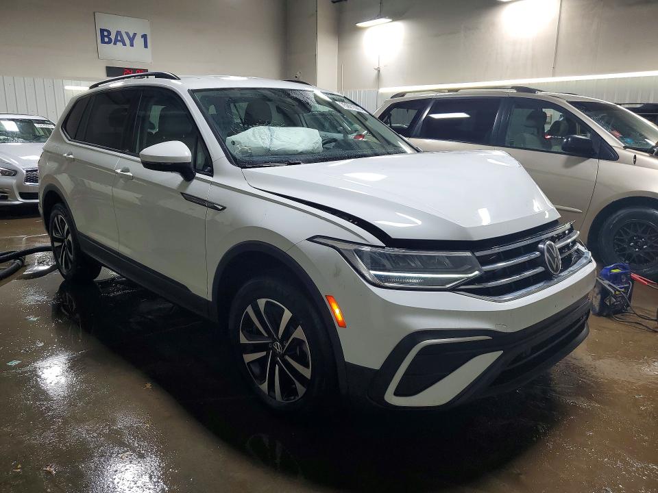 75971505 :رقم المزاد ، 3VVRB7AX5PM054120 vin ، 2023 Volkswagen Tiguan مزاد بيع