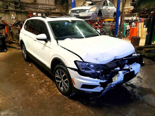 76333905 :رقم المزاد ، 3VV2B7AX4JM152645 vin ، 2018 Volkswagen Tiguan مزاد بيع