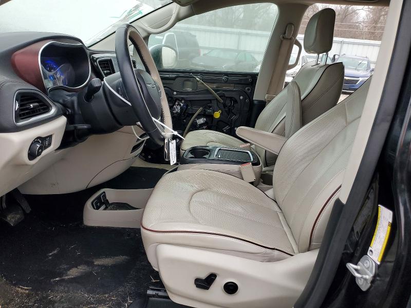 77721065 :رقم المزاد ، 2C4RC1GG2JR321682 vin ، 2018 Chrysler Pacifica مزاد بيع