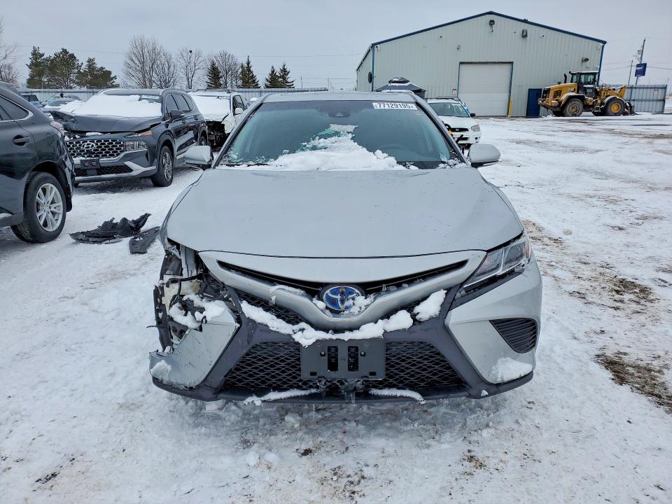 77129195 :رقم المزاد ، 4T1B21HK8LU522236 vin ، 2020 Toyota Camry مزاد بيع