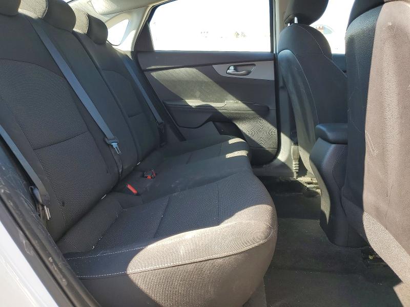 2021 Kia Forte მანქანა იყიდება აუქციონზე, vin: 3KPF24AD2ME279610, აუქციონის ნომერი: 79085085