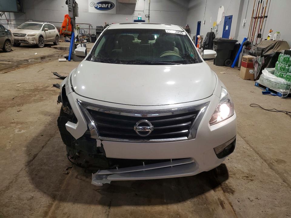 2015 Nissan Altima მანქანა იყიდება აუქციონზე, vin: 1N4AL3APXFN318637, აუქციონის ნომერი: 76668255
