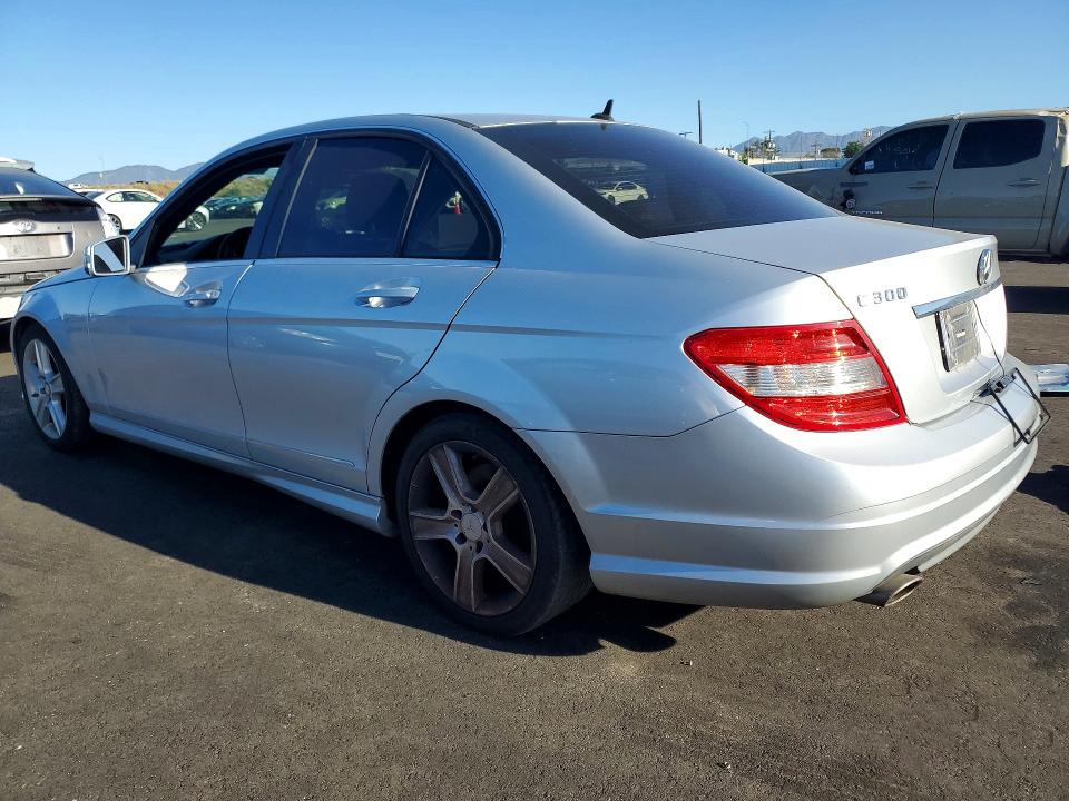 2010 Mercedes-benz C მანქანა იყიდება აუქციონზე, vin: WDDGF5EB4AR117619, აუქციონის ნომერი: 77432055
