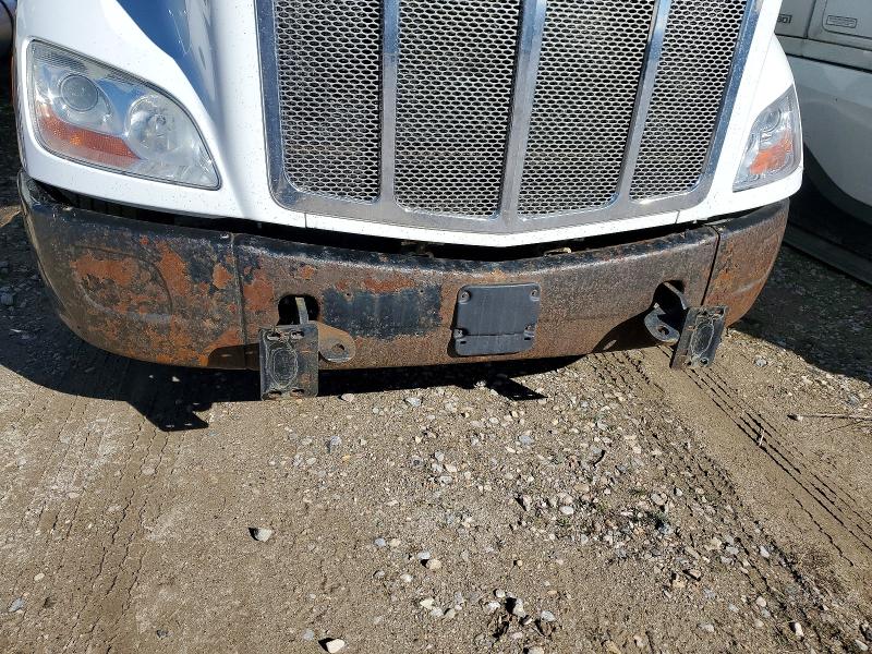 Продажа на аукционе авто 2017 Peterbilt 579, vin: 1XPBD49X9HD430858, номер лота: 77522245