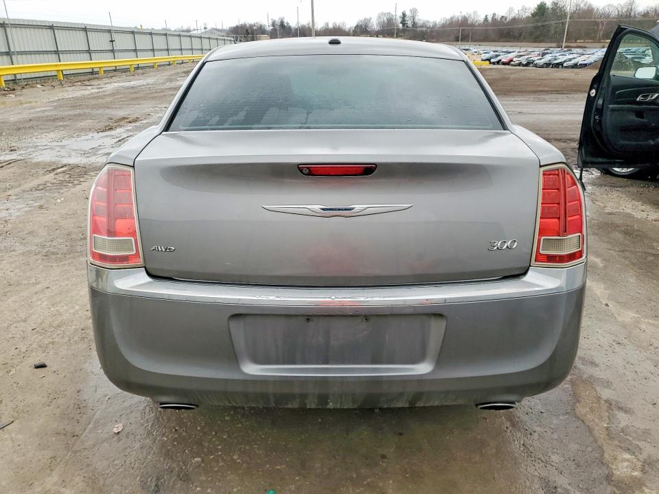 Продажа на аукционе авто 2012 Chrysler 300, vin: 2C3CCAHG0CH133146, номер лота: 77939405