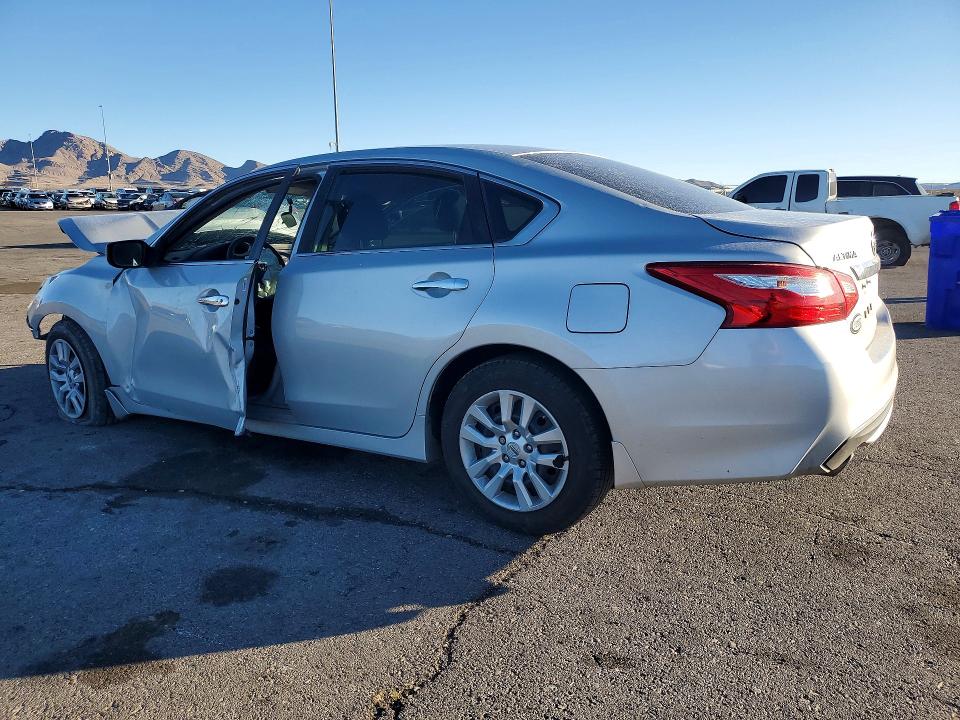 Продажа на аукционе авто 2016 Nissan Altima, vin: 1N4AL3AP8GN352917, номер лота: 77232775