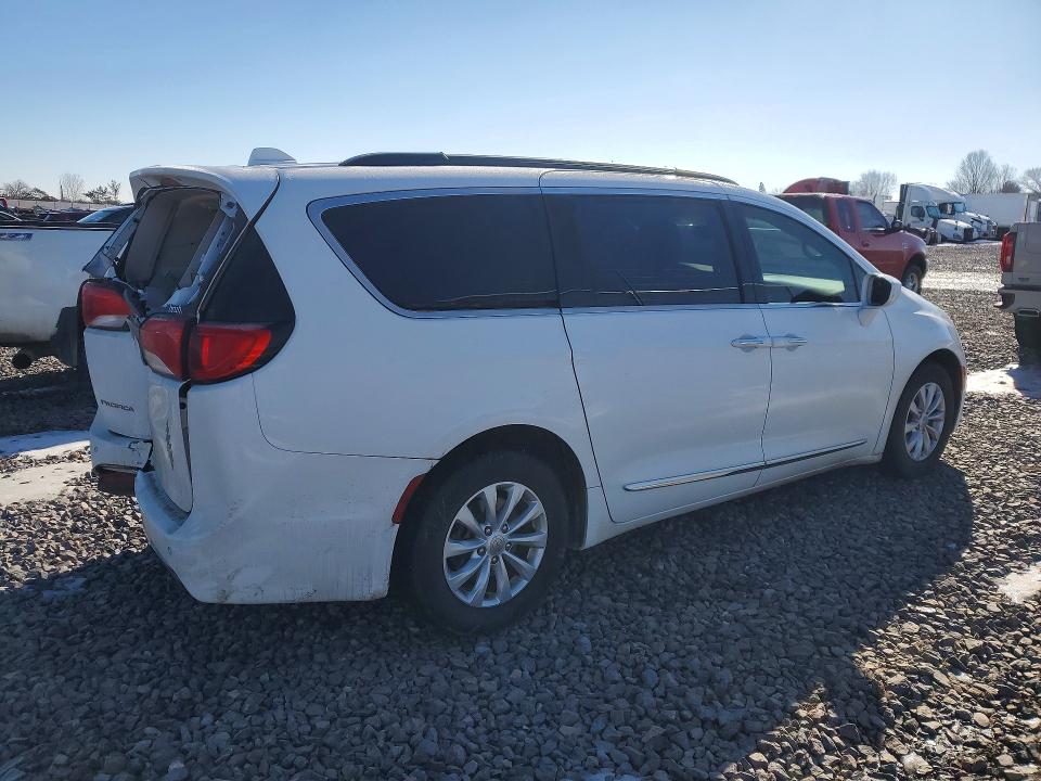 Продажа на аукционе авто 2017 Chrysler Pacifica, vin: 2C4RC1BG4HR670134, номер лота: 76712805