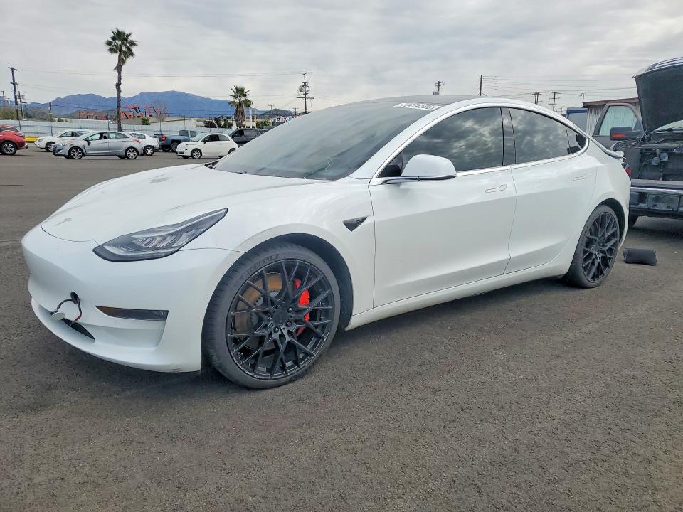 Продаж на аукціоні авто 2019 Tesla Model 3, vin: 5YJ3E1EB8KF393748, номер лоту: 78474595