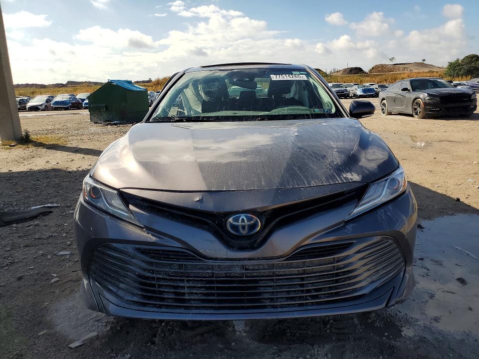 77514265 :رقم المزاد ، 4T1F31AK1LU532714 vin ، 2020 Toyota Camry مزاد بيع