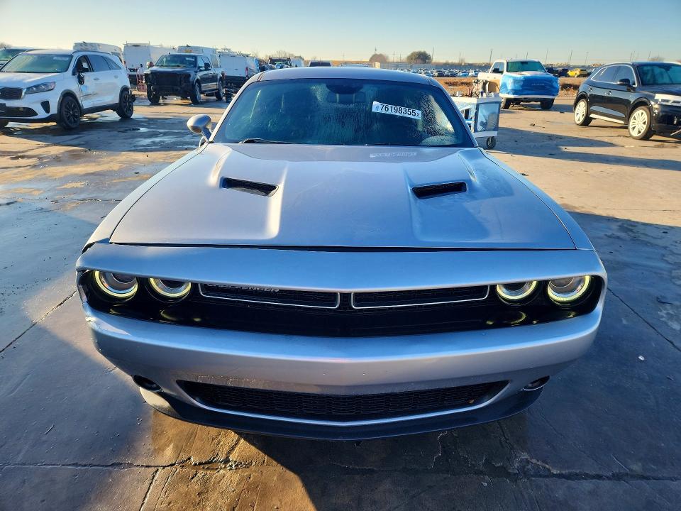 Продажа на аукционе авто 2018 Dodge Challenger, vin: 2C3CDZAG2JH241657, номер лота: 76198355