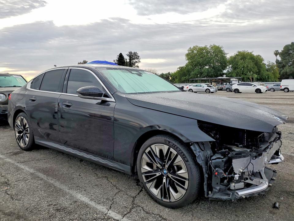 2024 Bmw 530 მანქანა იყიდება აუქციონზე, vin: WBA43FJ05RCS86883, აუქციონის ნომერი: 77675825