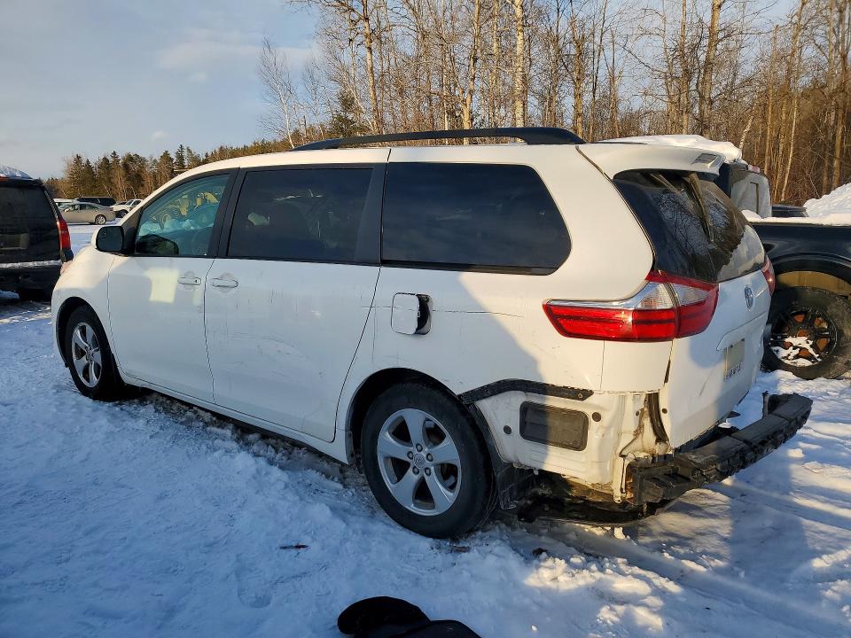 Продаж на аукціоні авто 2015 Toyota Sienna, vin: 5TDKK3DCXFS609398, номер лоту: 74110305