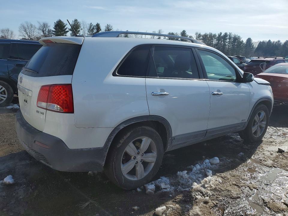 76078675 :رقم المزاد ، 5XYKUDA28DG358824 vin ، 2013 Kia Sorento مزاد بيع