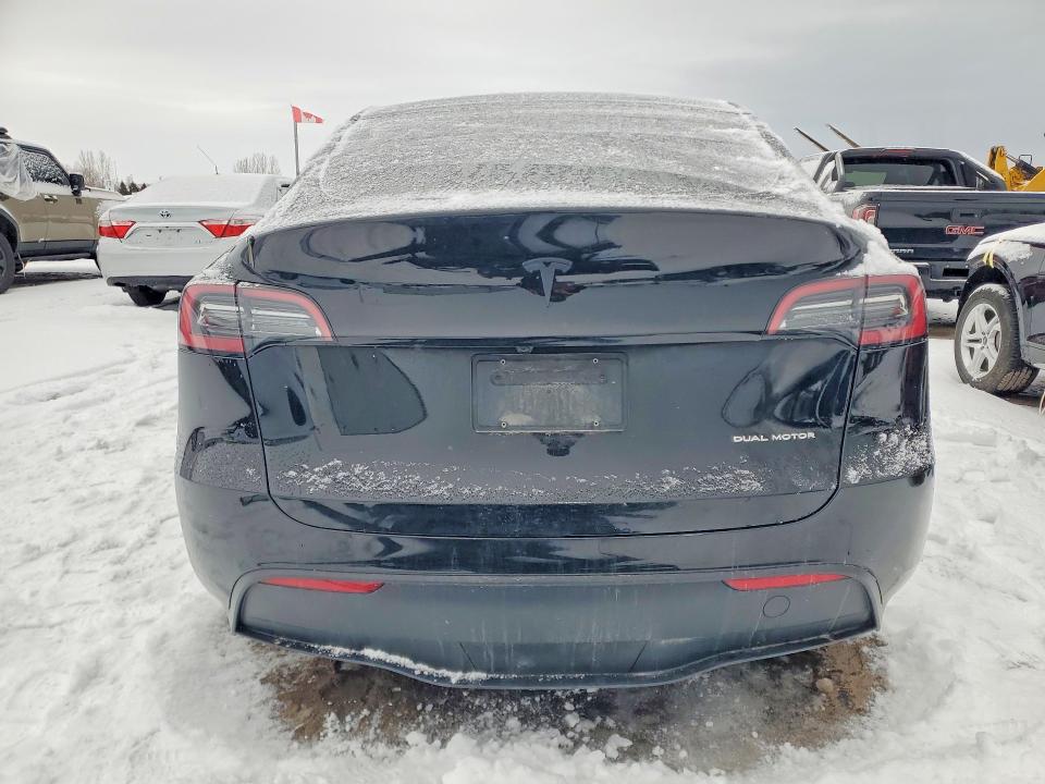 2024 Tesla Model Y მანქანა იყიდება აუქციონზე, vin: 7SAYGAEE4RF054153, აუქციონის ნომერი: 76755755
