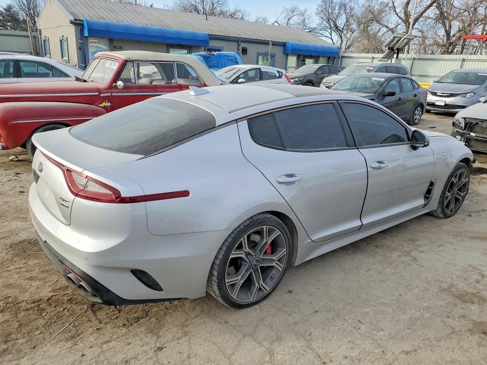 76722365 :رقم المزاد ، KNAE55LC6J6026950 vin ، 2018 Kia Stinger مزاد بيع