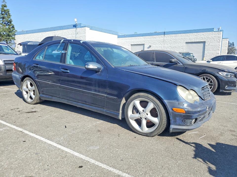 76405755 :رقم المزاد ، WDBRF40J35F609124 vin ، 2005 Mercedes-benz C مزاد بيع