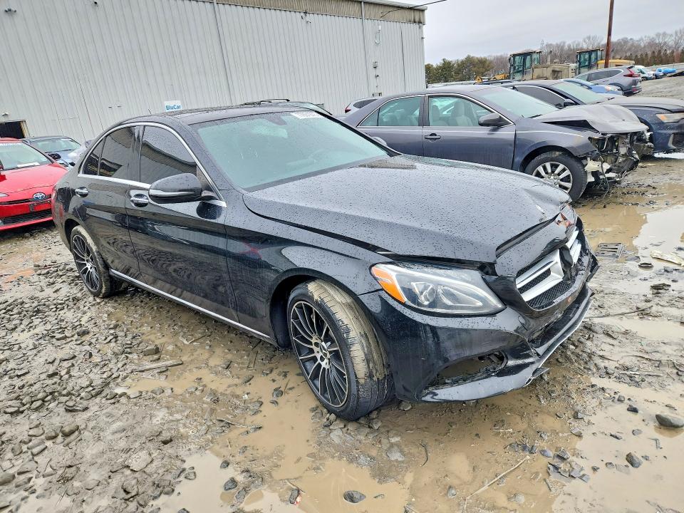 77931975 :رقم المزاد ، 55SWF4KB0HU212519 vin ، 2017 Mercedes-benz C مزاد بيع