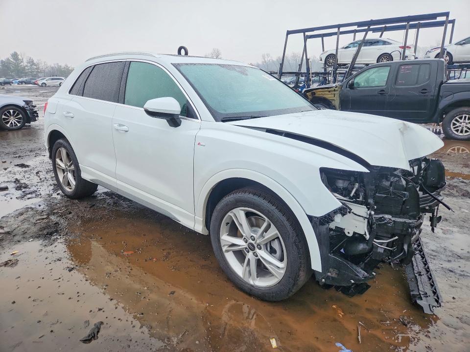 2024 Audi Q3 მანქანა იყიდება აუქციონზე, vin: WA1DECF37R1108526, აუქციონის ნომერი: 77401165