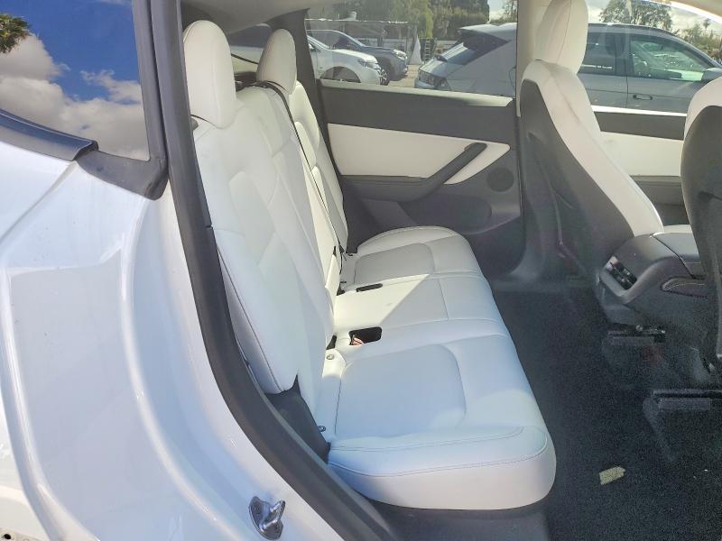 76283865 :رقم المزاد ، 7SAYGDEF5NF336922 vin ، 2022 Tesla Model Y مزاد بيع
