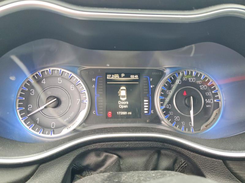 77893455 :رقم المزاد ، 1C3CCCAB8FN564114 vin ، 2015 Chrysler 200 مزاد بيع