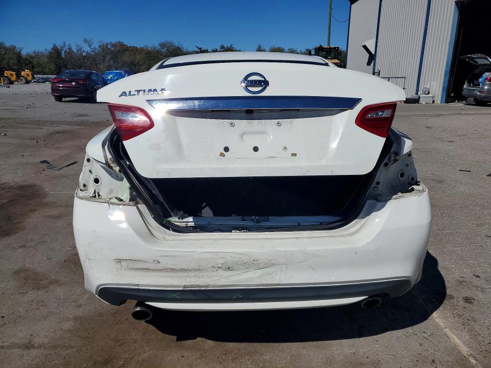 Продаж на аукціоні авто 2018 Nissan Altima, vin: 1N4AL3AP3JC119031, номер лоту: 78791385
