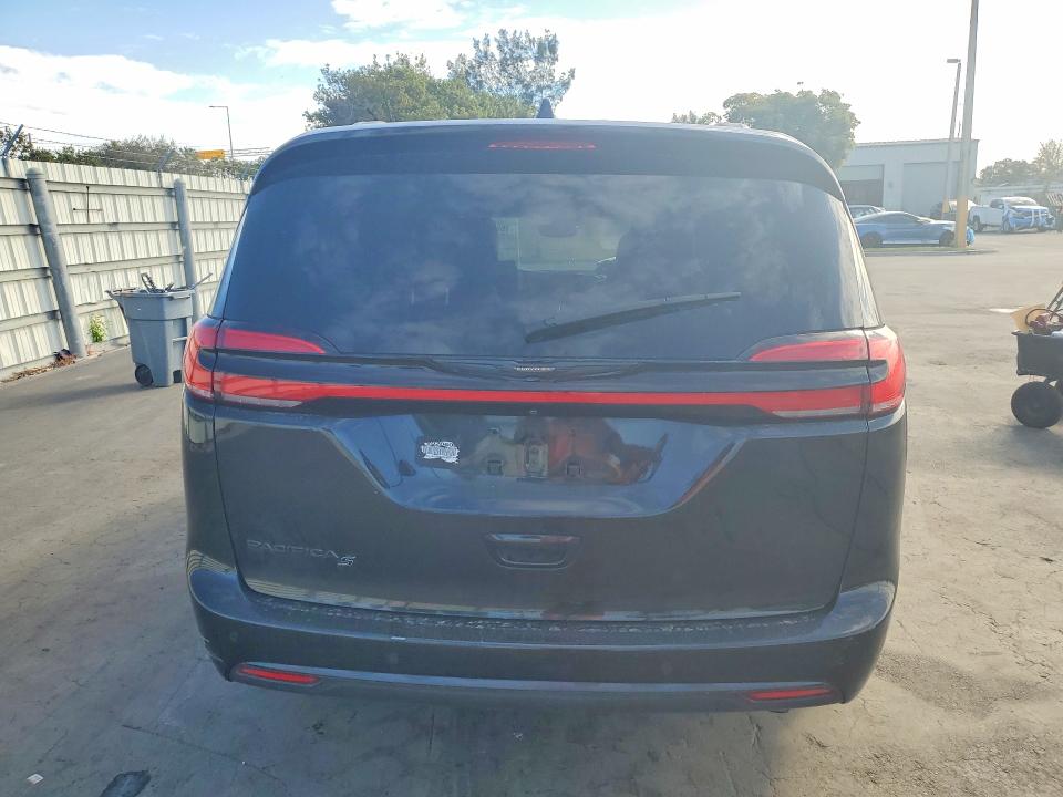 2021 Chrysler Pacifica მანქანა იყიდება აუქციონზე, vin: 2C4RC1BG2MR565697, აუქციონის ნომერი: 75229315