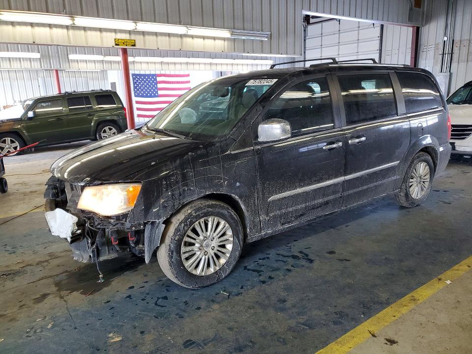 75782245 :رقم المزاد ، 2C4RC1GG5DR589646 vin ، 2013 Chrysler Town & Country مزاد بيع