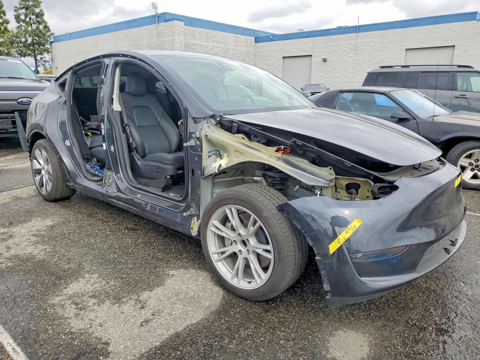 76664105 :رقم المزاد ، 7SAYGDED8RF051300 vin ، 2024 Tesla Model Y مزاد بيع