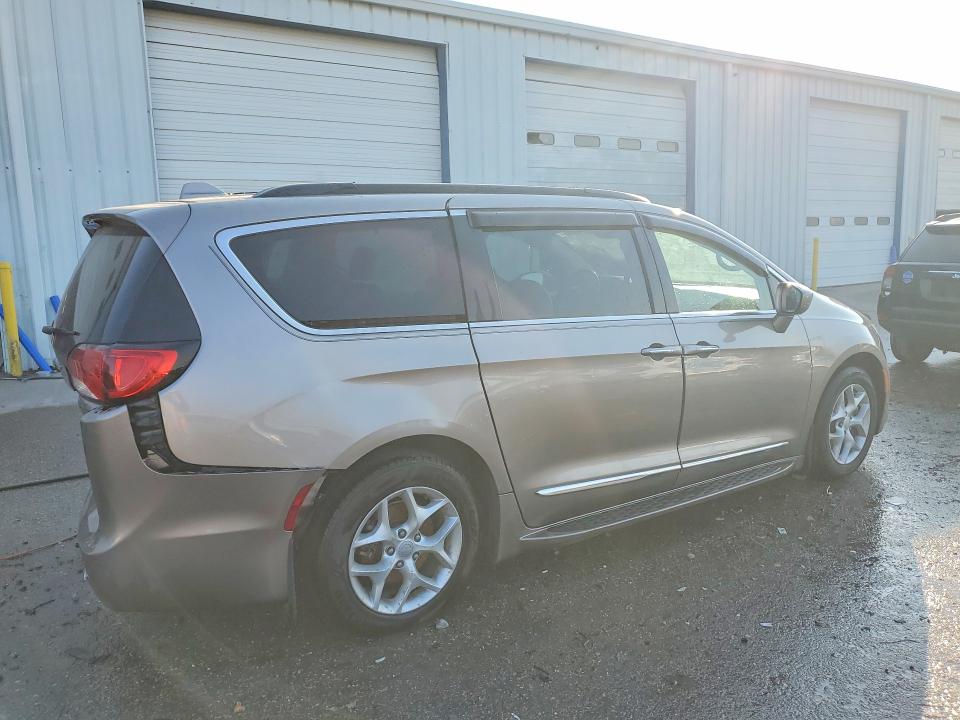 2017 Chrysler Pacifica მანქანა იყიდება აუქციონზე, vin: 2C4RC1BG4HR609253, აუქციონის ნომერი: 76771635