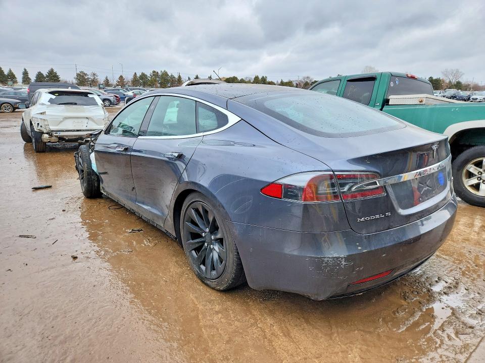 2017 Tesla Model S მანქანა იყიდება აუქციონზე, vin: 5YJSA1E27HF217306, აუქციონის ნომერი: 76197265