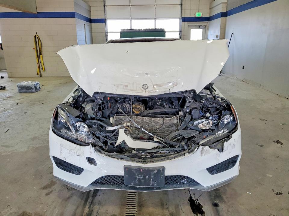 77251385 :رقم المزاد ، WDDHF8JB1EA875871 vin ، 2014 Mercedes-benz E مزاد بيع