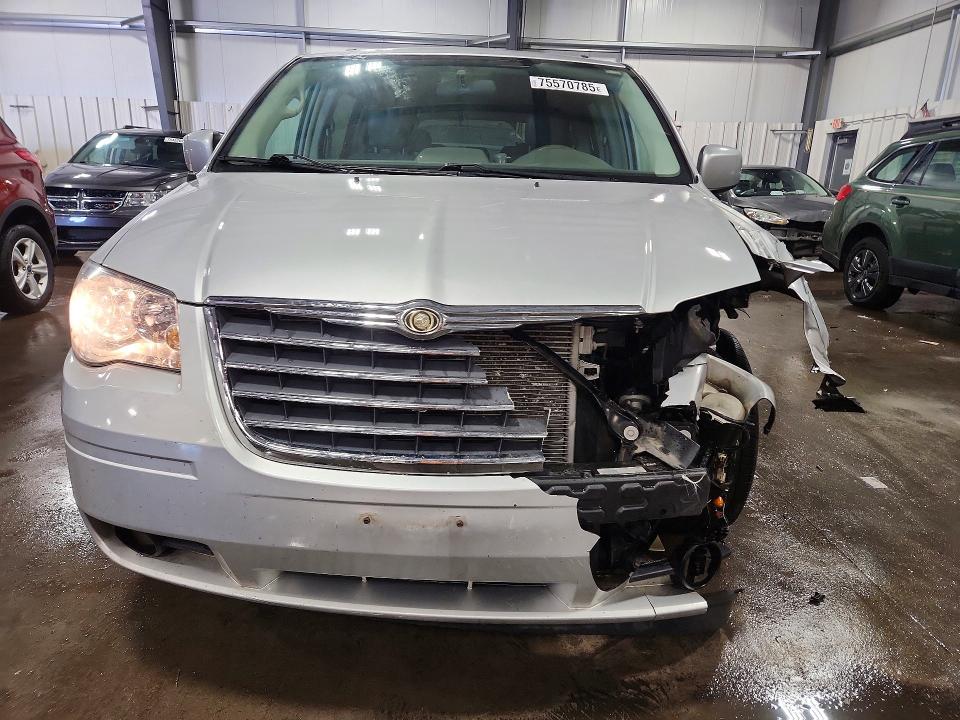 75570785 :رقم المزاد ، 2A8HR54X59R601025 vin ، 2009 Chrysler Town & Country مزاد بيع