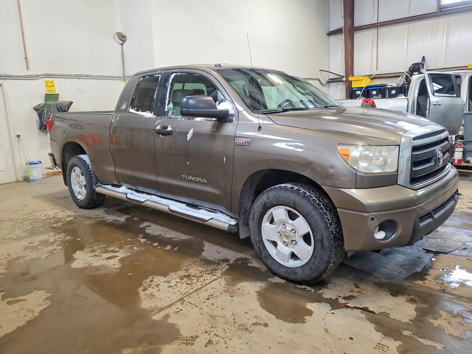 Продаж на аукціоні авто 2010 Toyota Tundra Dou, vin: 5TFUY5F11AX098634, номер лоту: 77123045