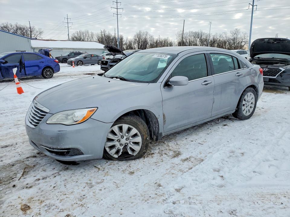 Продажа на аукционе авто 2014 Chrysler 200, vin: 1C3CCBAB9EN141793, номер лота: 77036375